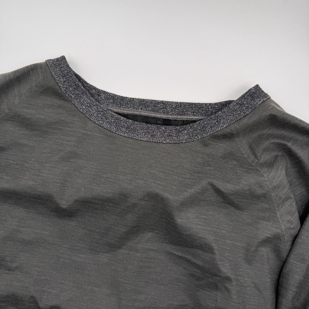 Lululemon Men's 2XL Waterproof Olive Green Crewneck Pullover Sweater Performance